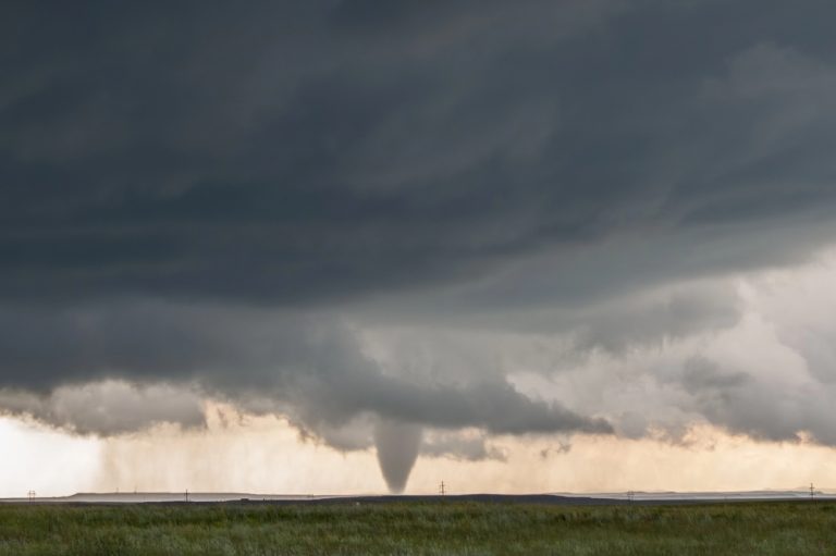 Niemcy szykują się na gwałtowne burze. Meteorolodzy ostrzegają nawet przed tornadami