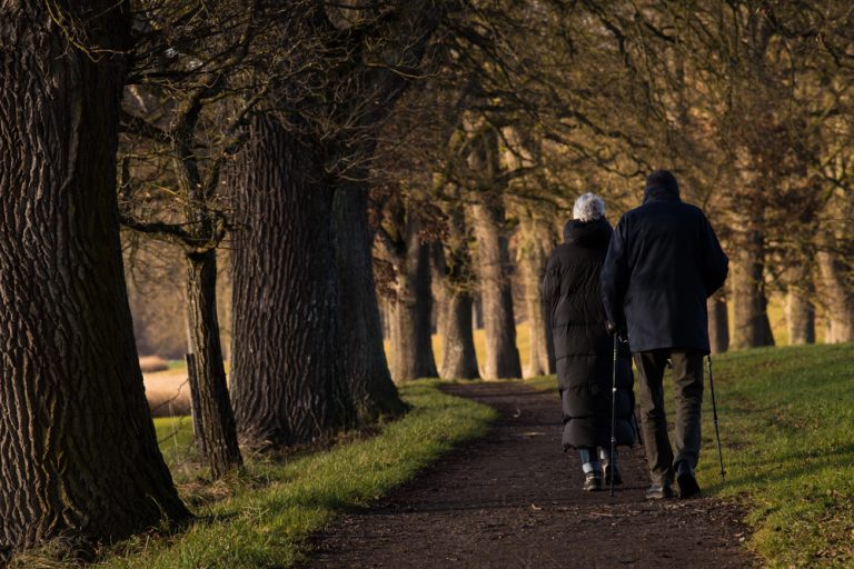 Niemiecki socjal pęka w szwach! Szokujące dane o „emeryturach” dla cudzoziemców.