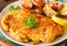 Absurdalna kłótnia w Niemczech! Sąsiad uderzył mężczyznę, bo ten za głośno rozbijał sznycla