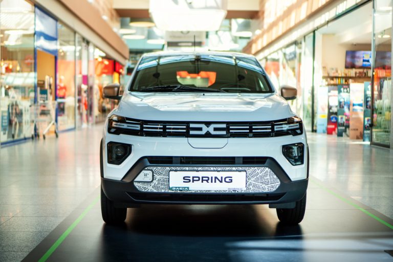 Niemcy: Dacia Spring za mniej niż 12 tys. euro. Najtańszy nowy samochód na rynku to elektryk