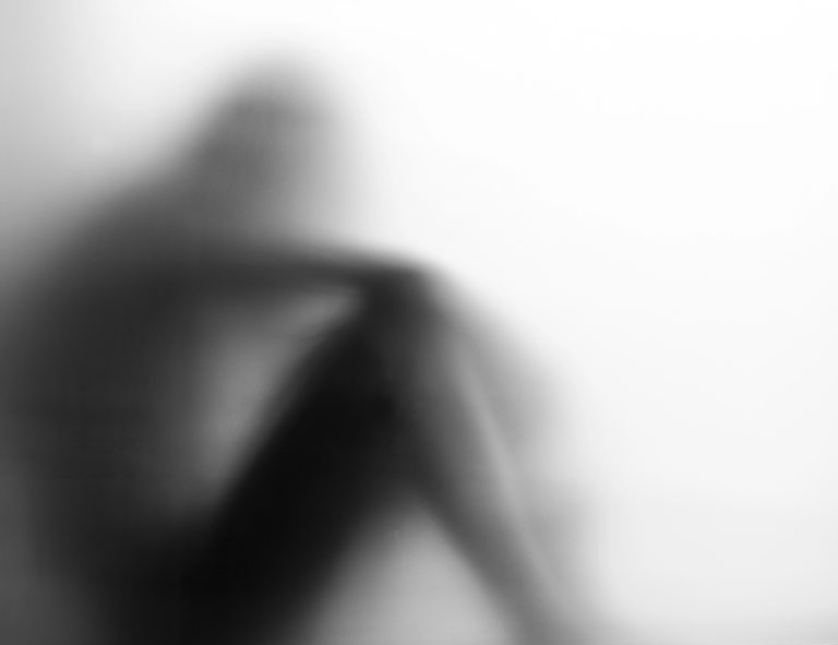 Niemcy planują ustawę o prewencji samobójstw: kompleksowe działania na rzecz ochrony życia