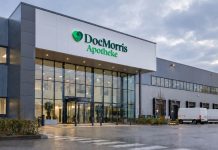 Konta DocMorris zostały zajęte! Chodzi o niezapłacone kary z Niemiec Budynek z czytelnym logo DocMorris