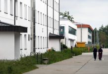 Niemcy: Liczba nowych wniosków o azyl spadła niemal o połowę – Dobrindt broni zaostrzonej polityki granicznej