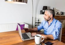 Niemcy: Urzędnik będąc w domu bez przydziału pracy, pobierał wynagrodzenie przez 5 lat!