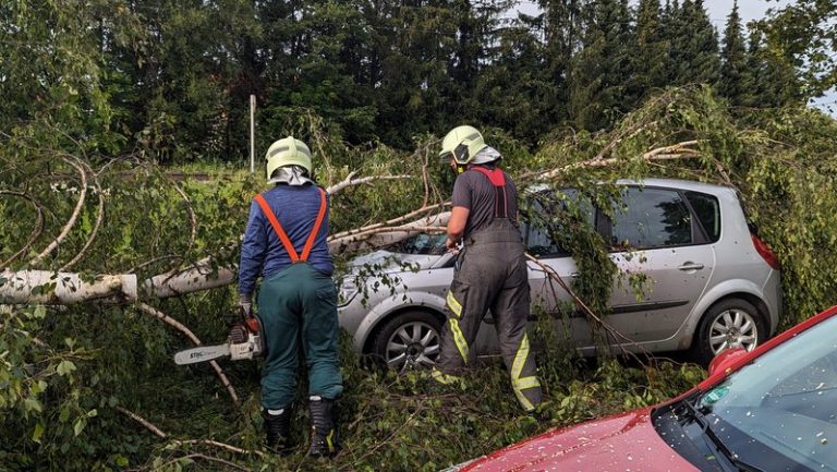 Burze w Niemczech: odwołania pociągów i ponowne zagrożenie