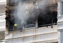 Tragedia w Berlinie-Kreuzbergu: Dwie osoby zgnięły po skoku z płonącego wieżowca