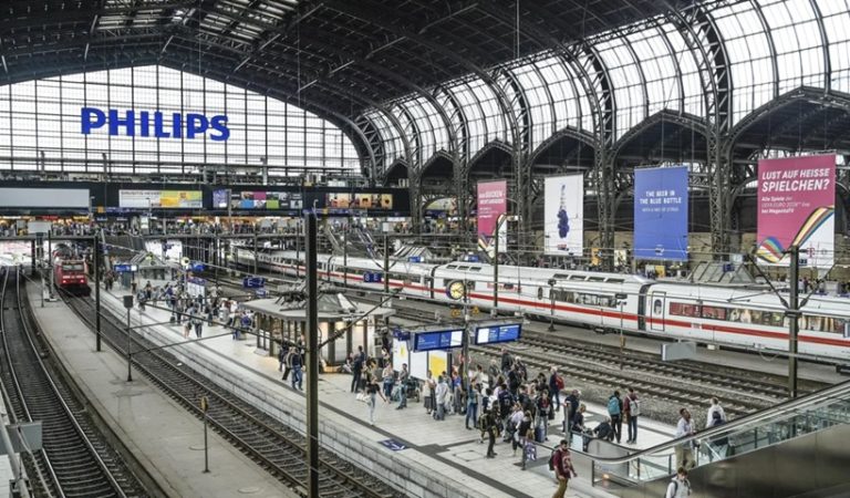 Niemcy: Policjanci domagają się większej obecności służb na dworcach – odpowiedź na rosnącą przestępczość i debatę o „wizerunku miast”