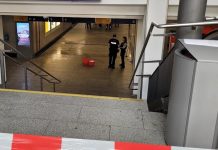 Niemcy: Kobieta dźgnęła mężczyznę nożem po tym, jak chwycił ją za pośladki na stacji kolejowej