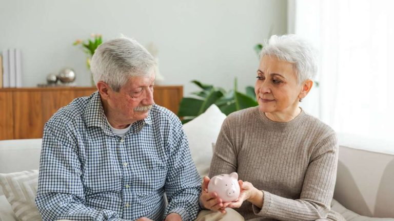 Niemcy: Wstrząsająca rzeczywistość emerytów – miliony zmuszone do pracy aż do 85. roku życia