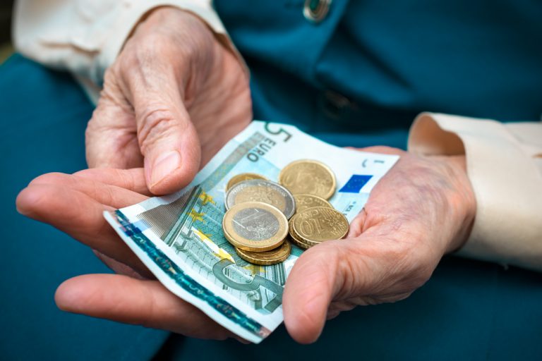 Coraz więcej Niemców oszczędza na wcześniejszą emeryturę