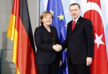 „Ci, którzy cieszą się demokracją w waszym kraju, odmawiają nam wolnego życia, głosując z Niemiec na Erdogana”