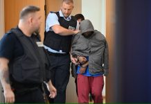 Wyrok w procesie dotyczącym śmiertelnego ataku nożownika w Illerkirchberg: Erytrejczyk skazany na dożywocie