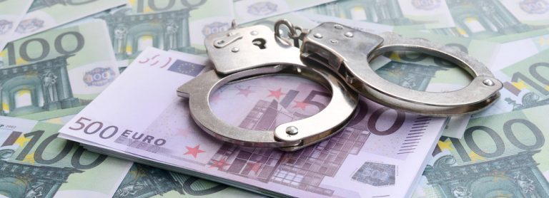 Niemcy: „Uzdrowicielka” oskarżona o wyłudzenie 321 300 euro