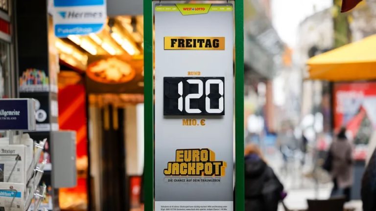 Niemcy: Wygrana w Eurojackpot! Dwie osoby wygrały po 60 milionów euro