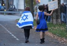 Szkoły w Hamburgu nie powinny upamiętniać ofiar ataku Hamasu minutą ciszy