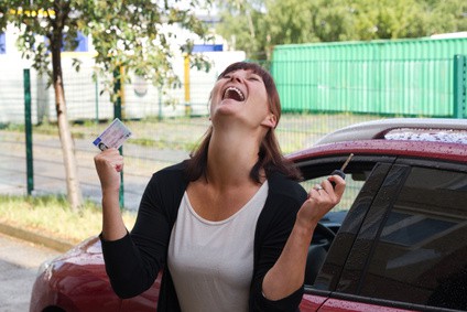 Praktyczny egzamin na prawo jazdy w Niemczech – przydatne rozmówki!