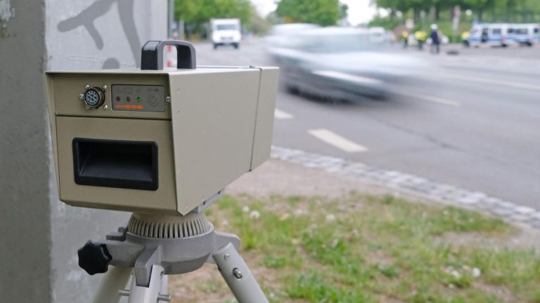 Wzmożone kontrole prędkości w Niemczech: Gdzie uważać na „maraton fotoradarów’?