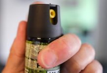 Lüneburg: Mężczyzna chciał otworzyć butelkę piwa puszką z gazem pieprzowym – 13 osób zostało rannych