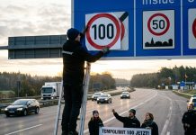 Greenpeace samowolnie zmienił ograniczenia prędkości na niemieckich autostradach. Aktywiści zakleili znaki
