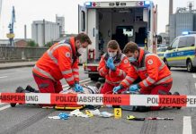 Szokująca obojętność w Dortmundzie. Przejechał człowieka i uciekł – policja szuka świadków