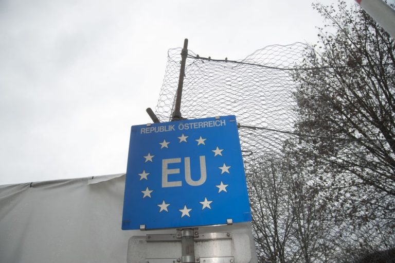 Austria zaostrza przepisy wjazdowe dla niezaszczepionych. Od poniedziałku 22 listopada szybki test na koronawirusa już nie wystarczy!