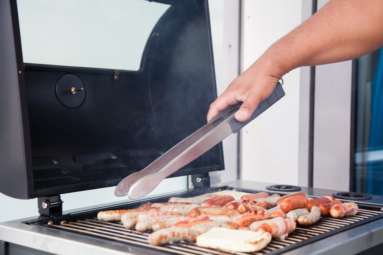 Grillowanie na balkonie w Niemczech: Dowiedz się, czy jest to dozwolone!