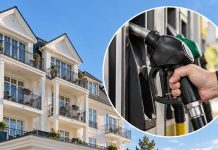 Kryzys paliwowy: ten niemiecki hotel zwraca gościom koszty paliwa! Ilustracja AI: hotel nad morzem i dłoń trzymająca pistolet dystrybutora paliwa