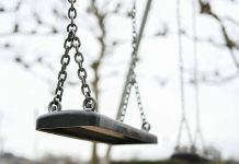 Nożownik okradł dwóch 11-latków na placu zabaw w Dortmundzie — zatrzymany po pościgu