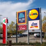 Ile zarabiają pracownicy Aldi i Lidl w Niemczech