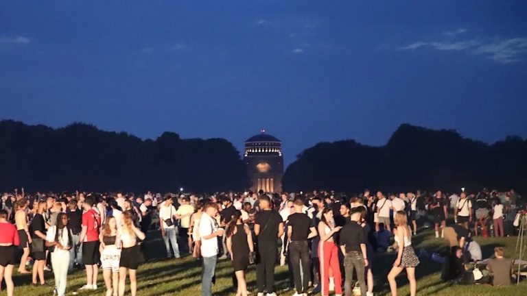 3000 osób imprezowało w parku miejskim w Hamburgu – interweniowała policja!