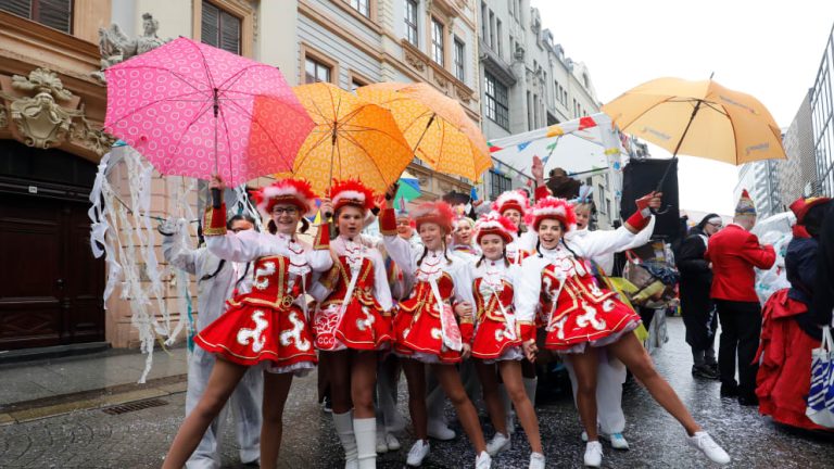 Karnawał w Niemczech 2024 – terminy, tradycje, popularne karnawałowe pozdrowienia