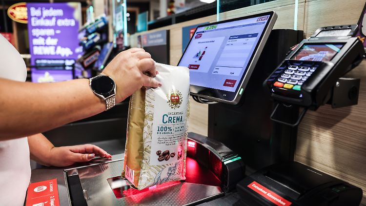 Niemcy: Rekordowe straty w handlu detalicznym przez kradzieże. Winne m.in. kasy samoobsługowe