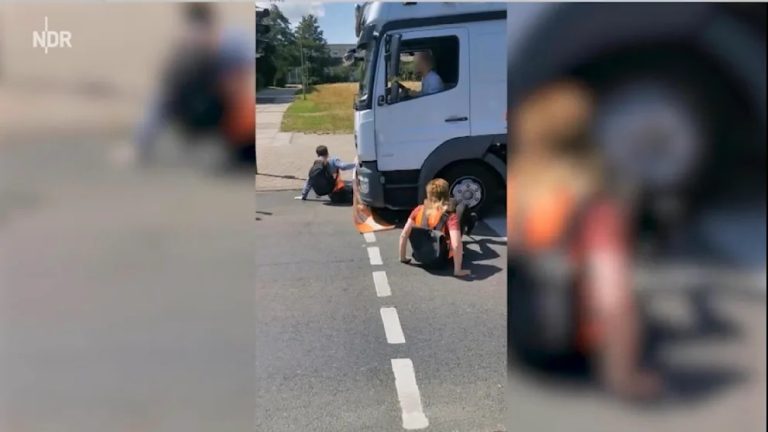 Niemcy: Kierowca ciężarówki potrącił aktywistę klimatycznego. Stracił pracę i prawo jazdy (WIDEO)