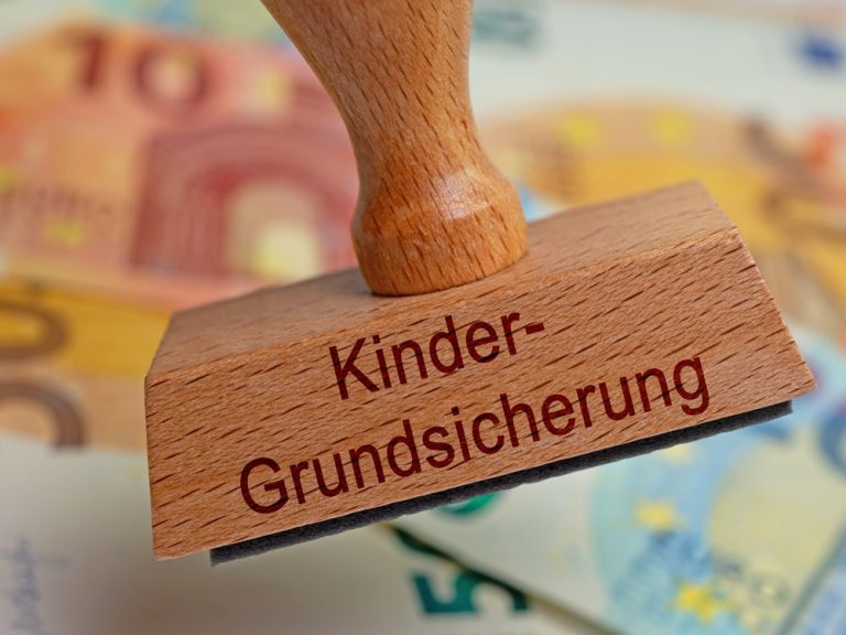 Niemiecki rząd przyjął projekt ustawy o podstawowym zasiłku na dziecko