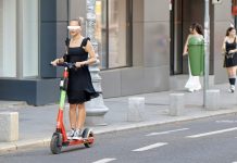 Pijany na hulajnodze w Niemczech? Oto co za to grozi: mandaty, punkty, utrata prawa jazdy