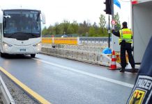 Niemcy: Próba nielegalnego wjazdu migrantów w kamperze udaremniona – nowe metody przemytników na granicy