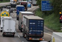 Świąteczna fala wyjazdów sparaliżowała ruch – 240 kilometrów korków na autostradach w Nadrenii Północnej-Westfalii