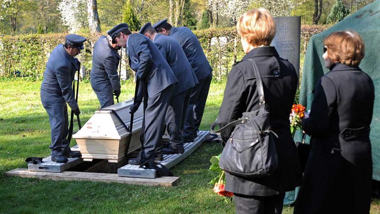 Oto ile kosztuje pogrzeb w Niemczech!