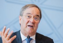 Laschet przeciwko utrudnieniom dla nieszczepionych z negatywnym wynikiem testu na koronawirusa