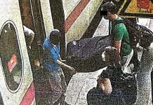 Niemcy: „Zabójstwo honorowe” siostry? Oskarżony wyszukał w internecie hasło „walizka do 70 kg Berlin”