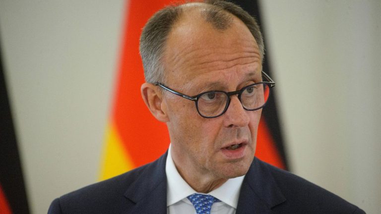 Niemcy coraz ostrzej krytykują działania Izraela w Strefie Gazy – rośnie presja na wstrzymanie eksportu broni