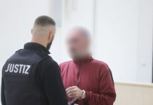 Niemcy: Brutalna próba zabójstwa – mąż oblał żonę benzyną i podpalił ją w tramwaju