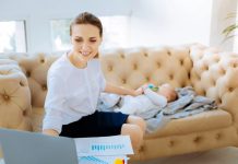 Niemcy: praca na Minijob podczas urlopu wychowawczego – czy to się opłaca? Oto zalety i wady