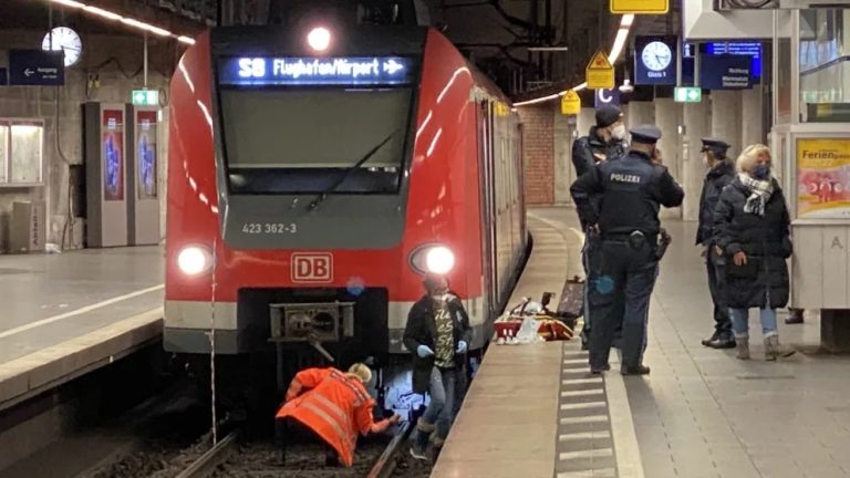 Przerażający finał kłótni na monachijskim dworcu: Mężczyzna wepchnięty pod pociąg