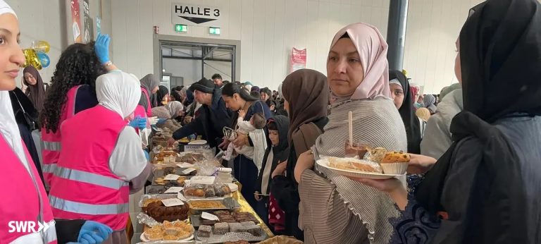 Koniec Ramadanu świętowany przez tysiące wiernych we Fryburgu