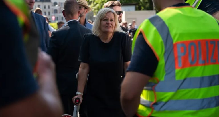 Faeser zarządziła całkowite kontrole na wszystkich niemieckich granicach lądowych od 16 września!