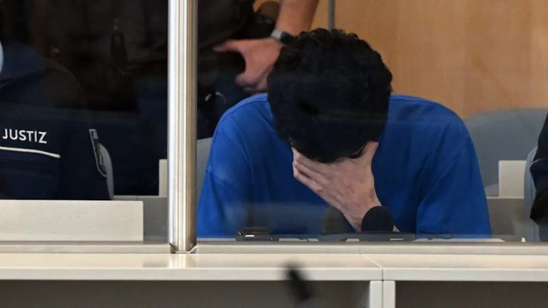 Niemcy: Sprawca zamachu w Solingen przyznał się do winy – wstrząsający początek procesu