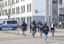 Niemcy: 18-letni uczeń zabił na terenie szkoły swoją rówieśniczkę i zbiegł z miejsca zdarzenia