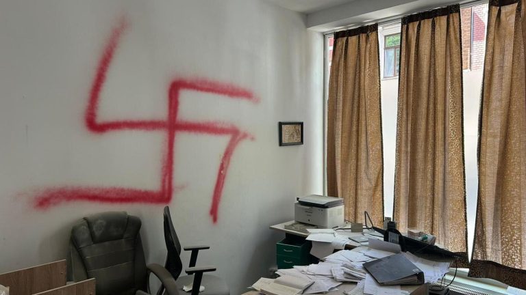 Niemcy: Atak na tle rasistowskim sfingowany? Synowie właściciela restauracji mieli sami podpalić i zniszczyć lokal