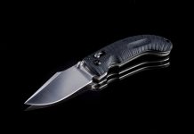 Amnestia dotycząca noży sprężynowych w Berlinie zakończyła się fiaskiem — nie oddano ani jednego egzemplarza